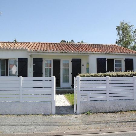 Maison Pour 6 Au Coeur De Сен-Ілер-де-Р'єз Екстер'єр фото